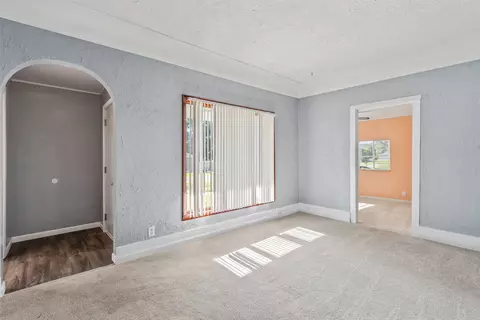 Living - 716 N Main St, Stuart, IA 50250 photo 2 of 8