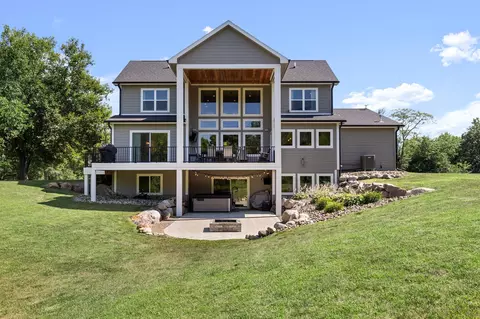 8656 NE 102nd Ave, Bondurant, IA 50035