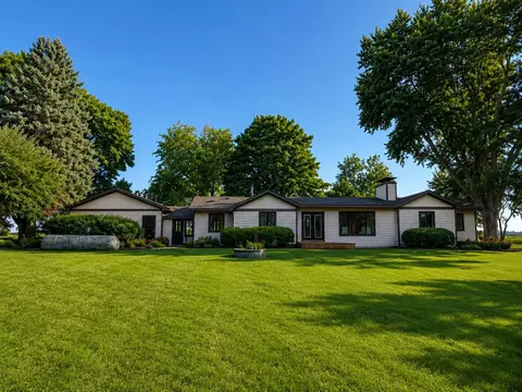 10050 NE University Ave, Runnells, IA 50237