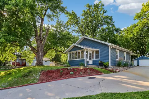 2800 Lyon St, Des Moines, IA 50317