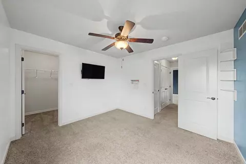 Bedroom - 1304 NE 2nd St, Stuart, IA 50250 photo 4 of 4