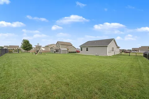 Exterior - 1304 NE 2nd St, Stuart, IA 50250 photo 6 of 6