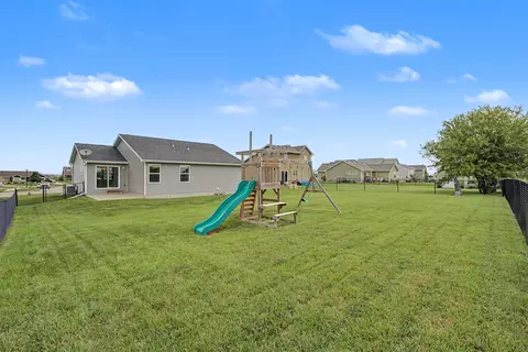 Exterior - 1304 NE 2nd St, Stuart, IA 50250 photo 5 of 6