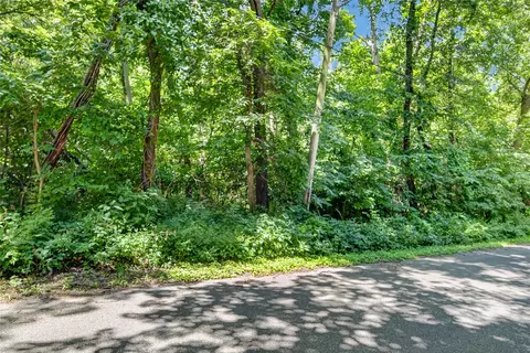 1260 E 41st St, Des Moines, IA 50317