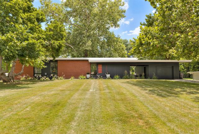 2316 Wakonda View Dr, Des Moines, IA 50321