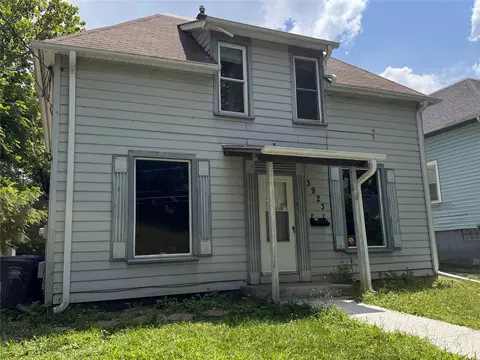 3923 8th St, Des Moines, IA 50313