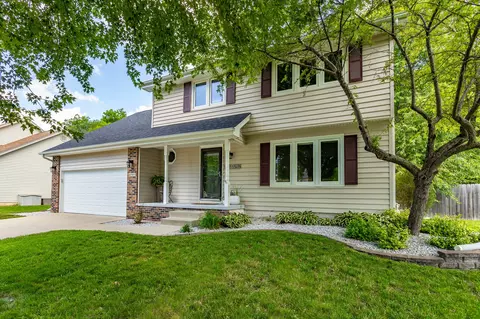 2701 Scenic Valley Dr, West Des Moines, IA 50265
