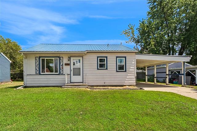 300 E 17th St N, Newton, IA 50208