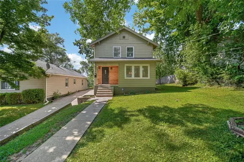 2814 School St, Des Moines, IA 50311