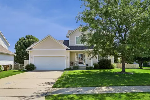 5901 NW 94th St, Johnston, IA 50131