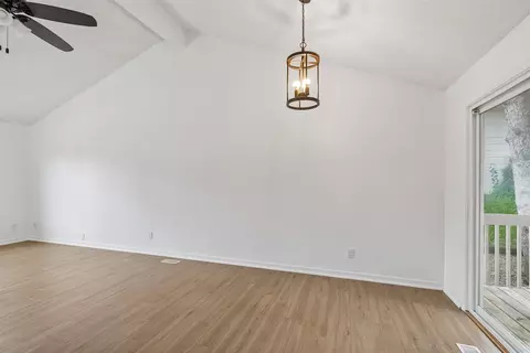 Living - 817 E Hackley Ave, Des Moines, IA 50315 photo 4 of 7