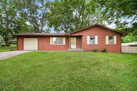 222 Park St, Carlisle, IA 50047