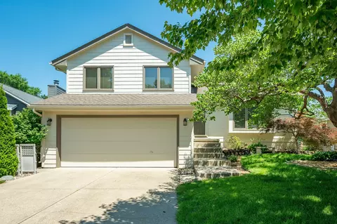5935 Ashland Pl, Johnston, IA 50131
