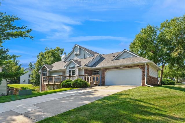 6856 Sharon Dr, Urbandale, IA 50322