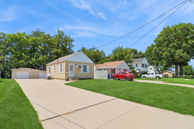 4032 56th St, Des Moines, IA 50310