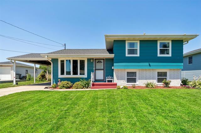 1408 N 9th Ave Pl E, Newton, IA 50208