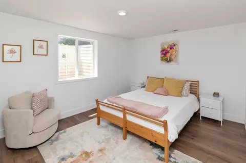 Bedroom - 2811 Payne Rd, Des Moines, IA 50310 photo 5 of 6