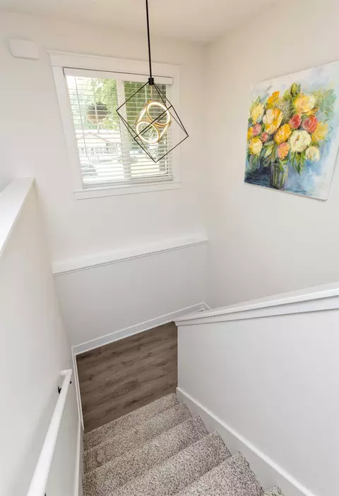 Entry Way - 2811 Payne Rd, Des Moines, IA 50310 photo 2 of 2