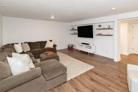 Other - 2811 Payne Rd, Des Moines, IA 50310 photo 4 of 9