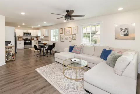 Living - 2811 Payne Rd, Des Moines, IA 50310 photo 1 of 3