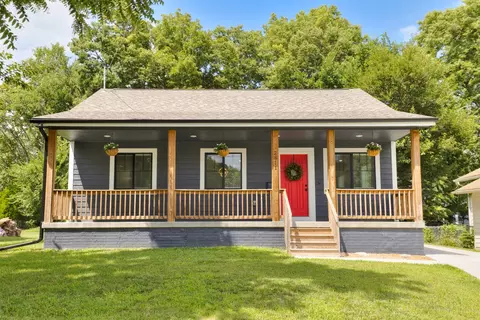 Exterior - 2811 Payne Rd, Des Moines, IA 50310 photo 4 of 7