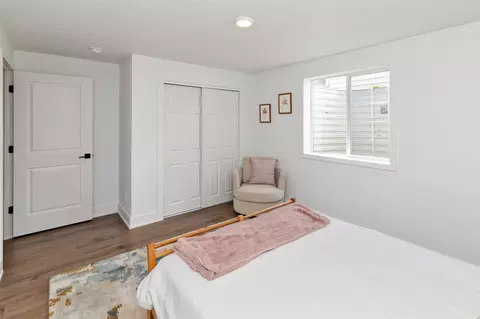 Bedroom - 2811 Payne Rd, Des Moines, IA 50310 photo 6 of 6