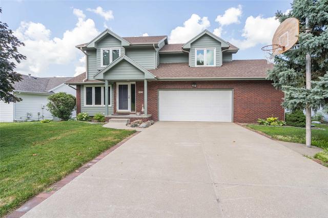 5213 Wakonda Dr, Norwalk, IA 50211