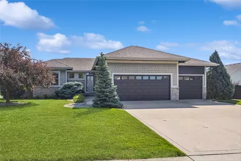 2773 NW 152nd St, Clive, IA 50325