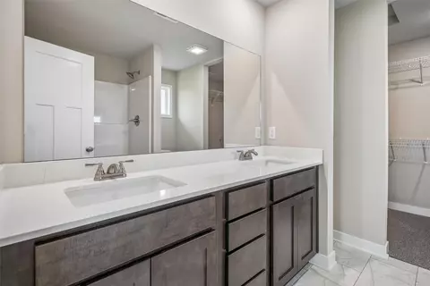 Bath - 3707 NE 6th St, Ankeny, IA 50021 photo 3 of 3