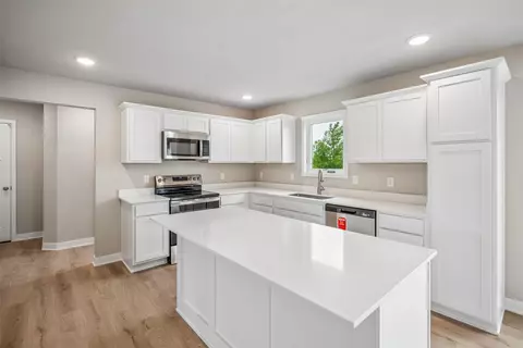 Kitchen - 3707 NE 6th St, Ankeny, IA 50021 photo 1 of 3