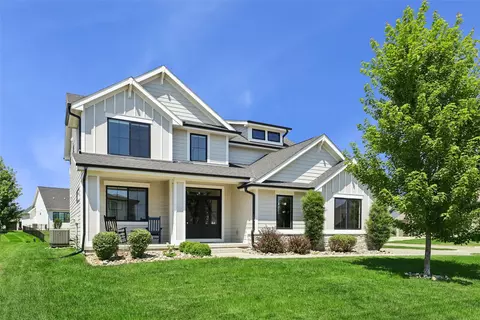 9113 Abram Dr, West Des Moines, IA 50266