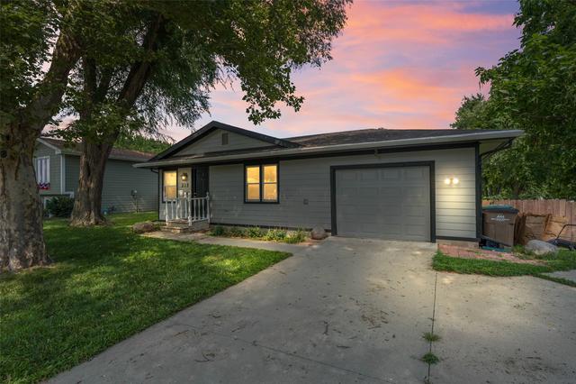 215 25th Ave SW, Altoona, IA 50009