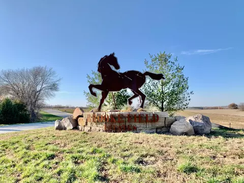 11854 NW Brookefield Ct, Grimes, IA 50111