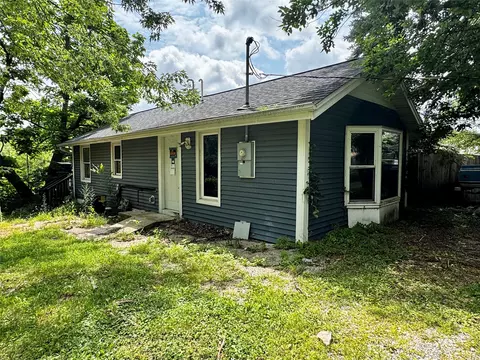 4227 E Sheridan Ave, Des Moines, IA 50317