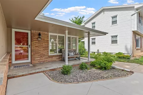 6419 Franklin Ave, Windsor Heights, IA 50324