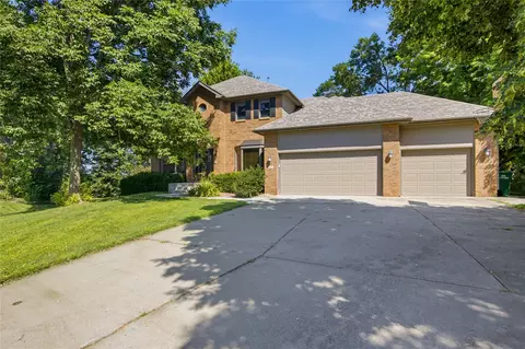 901 NW Campus Ridge Ct, Ankeny, IA 50023