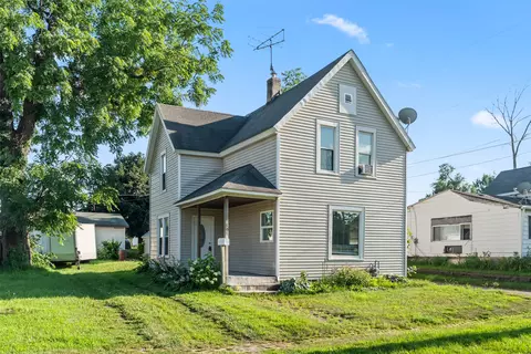 107 Riverside St, Marshalltown, IA 50158