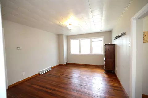 Living - 415 Marshall St, Boone, IA 50036 photo 2 of 5