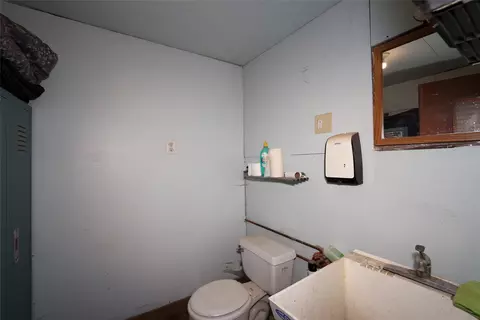 Bath - 415 Marshall St, Boone, IA 50036 photo 1 of 3