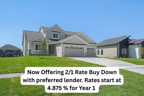 2105 Timberview Dr, Norwalk, IA 50211