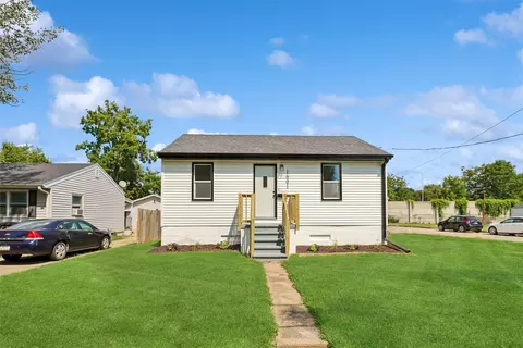 1601 E 21st St, Des Moines, IA 50317