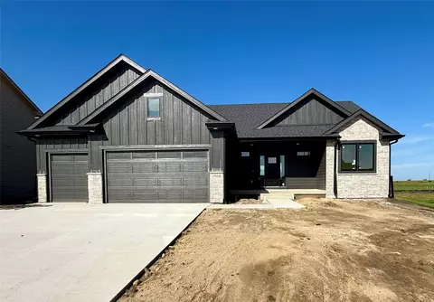 2908 NW Fairfield Ct, Ankeny, IA 50023