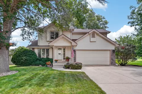 1299 Bentwood Ct, Altoona, IA 50009