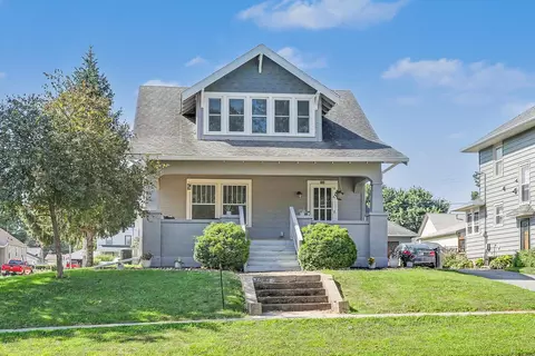 722 E Main St, Knoxville, IA 50138