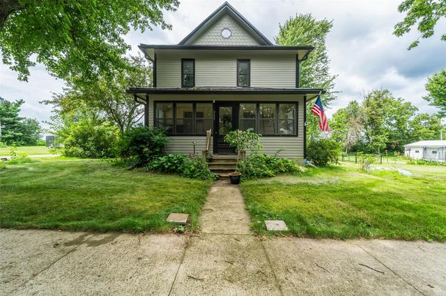 315 S Pine St, Zearing, IA 50278