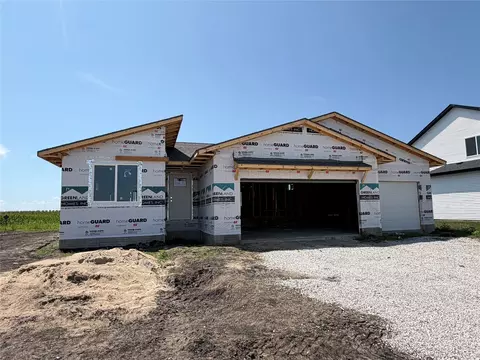1345 Cedar St, Waukee, IA 50263