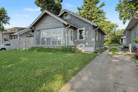 2334 York St, Des Moines, IA 50316