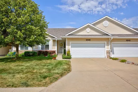 6038 Pinewood Ct, Johnston, IA 50131