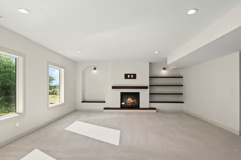 Living - 45 NW Crabtree Ln, Waukee, IA 50263 photo 5 of 6