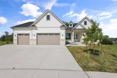 45 NW Crabtree Ln, Waukee, IA 50263